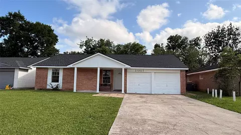 11007 Stroud Dr, Houston, TX 77072
