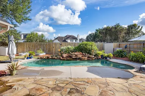 1007 Hyland Ln, League City, TX 77573