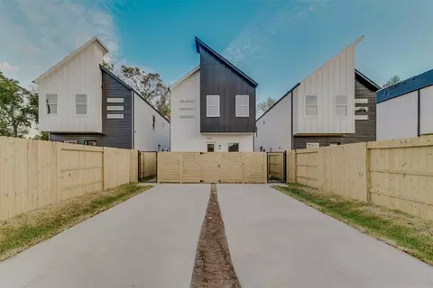 5914 Shelburne St, Humble, TX 77396