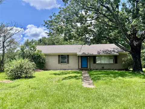 620 W Houston St, Lovelady, TX 75851