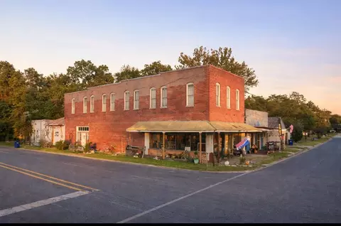100 E 2nd St, Groveton, TX 75845