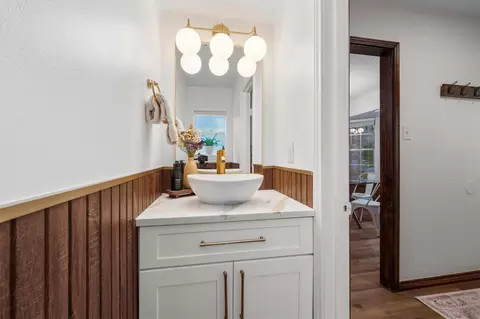 Bath - 9507 Oxted Ln, Spring, TX 77379 photo 2 of 2