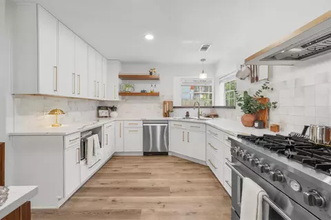 Kitchen - 9507 Oxted Ln, Spring, TX 77379 photo 3 of 6
