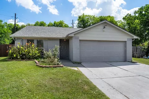 11763 Cliveden Dr, Houston, TX 77066