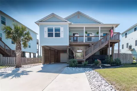 12839 E Conquistador Dr, Galveston, TX 77554