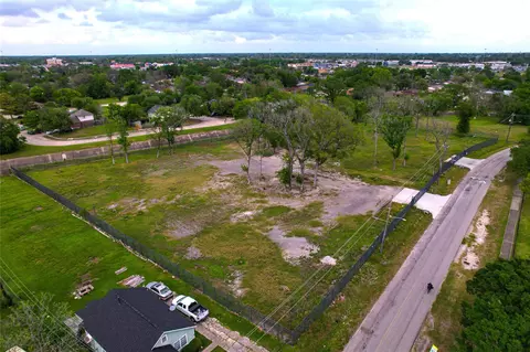 407 Victoria St, Houston, TX 77022