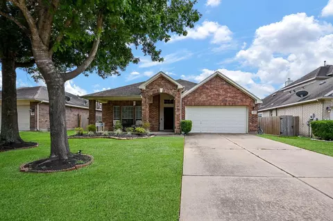 18019 Willow Cliff Ln, Cypress, TX 77433