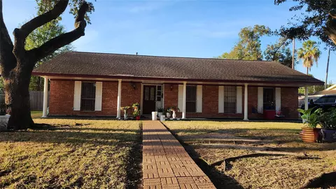 5107 French Creek Dr, Houston, TX 77017