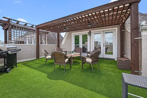 821 Lester St, Houston, TX 77007