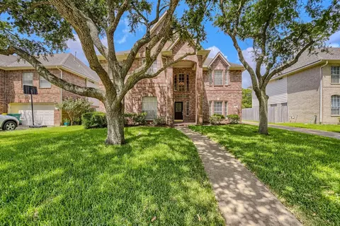 2513 La Rochelle Ct, Seabrook, TX 77586