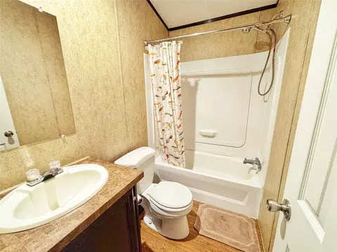Bath - 8 River Dr, Trinity, TX 75862 photo 4 of 4