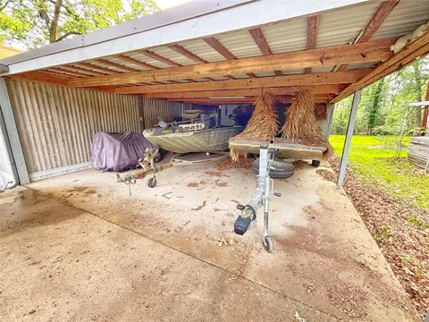 Exterior - 8 River Dr, Trinity, TX 75862 photo 4 of 10