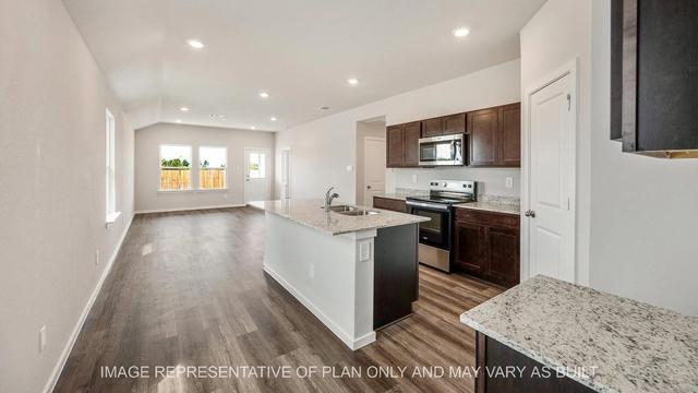881 Lady Bird Ln, College Station, TX 77845