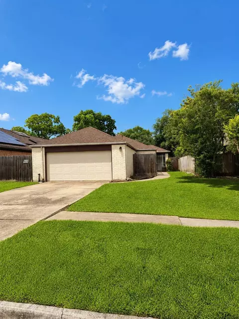 11107 Kitty Brook Dr, Houston, TX 77071