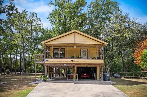 123 White Oak Dr N, Woodbranch, TX 77357