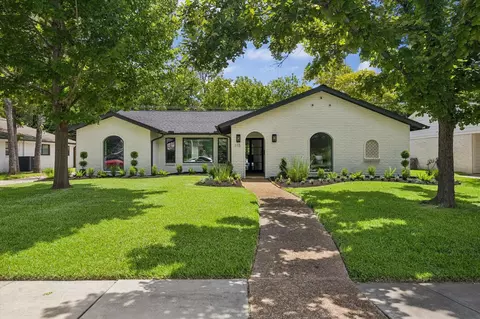 115 Blue Willow Dr, Houston, TX 77042