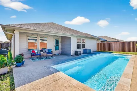 7826 Bullrider Dr, Corpus Christi, TX 78414