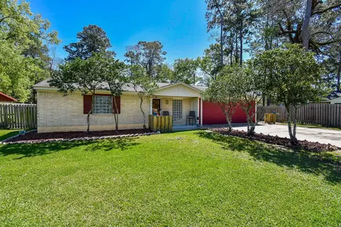 906 Corydon Dr, Huffman, TX 77336
