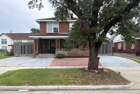 2421 Wilshire St, Houston, TX 77023