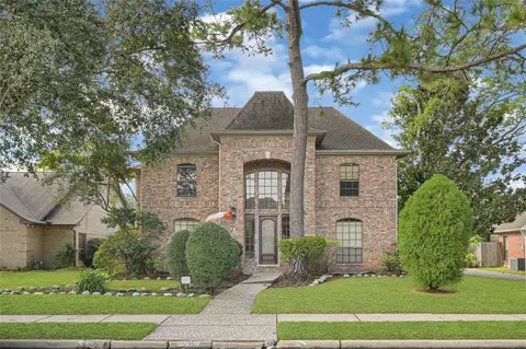 2211 Rockhaven Dr, Houston, TX 77062