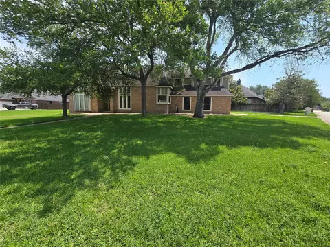 7244 Edgewater Dr, Willis, TX 77318