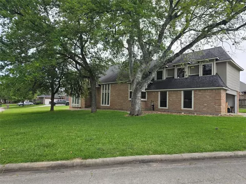 Exterior - 7244 Edgewater Dr, Willis, TX 77318 photo 2 of 3