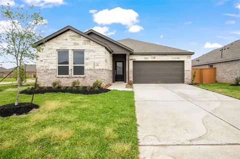 225 Orchard Cv, Snook, TX 77878