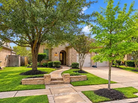 19011 Crest Cove Dr, Cypress, TX 77433