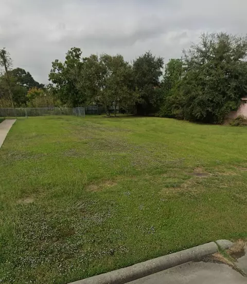 1415 W Procter St, Port Arthur, TX 77640