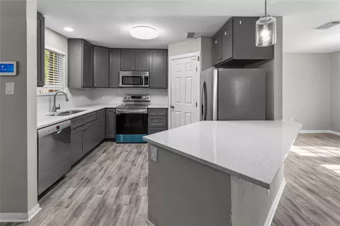 Kitchen - 309 Cole St, Webster, TX 77598 photo 4 of 5