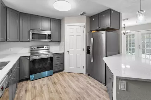 Kitchen - 309 Cole St, Webster, TX 77598 photo 5 of 5
