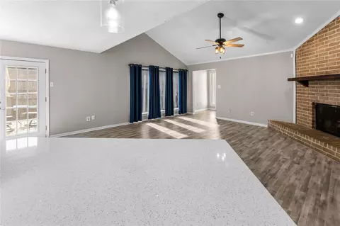 Living - 309 Cole St, Webster, TX 77598 photo 4 of 7