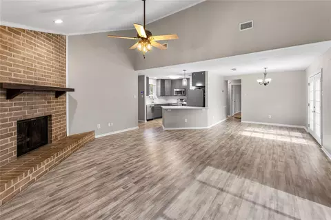 Living - 309 Cole St, Webster, TX 77598 photo 1 of 7