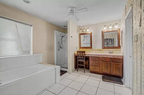 Bath - 23310 Stepinwolf Ln, Spring, TX 77373 photo 2 of 2