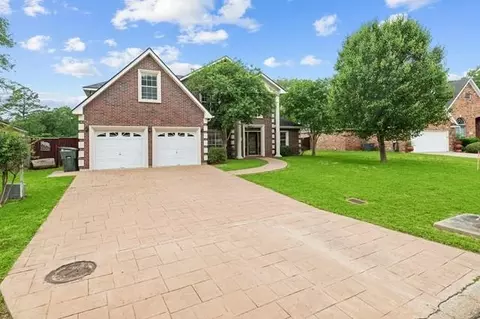 6745 Broadleaf Dr, Beaumont, TX 77708 photo 1