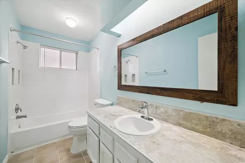 Bath - 5815 Bridgegate Dr, Spring, TX 77373 photo 3 of 3