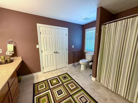 Bath - 8775 Old Highway 19, Trinity, TX 75862 photo 1 of 2