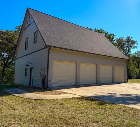 Exterior - 8775 Old Highway 19, Trinity, TX 75862 photo 4 of 8