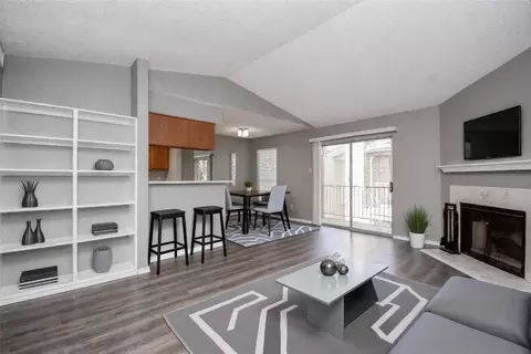 1515 Sandy Springs Rd #1006, Houston, TX 77042