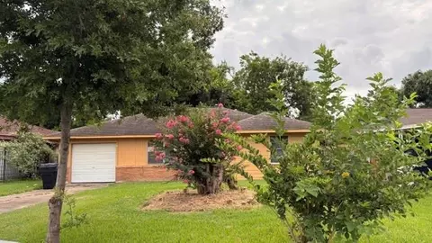 1823 Pleasantville Dr, Houston, TX 77029