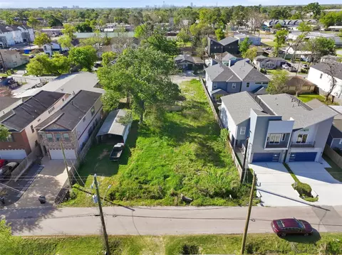 4921 Apt B Golden Forest Dr, Houston, TX 77091