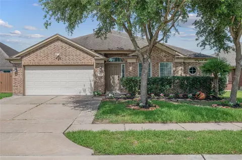 8011 Devon Lee Ct, Houston, TX 77040