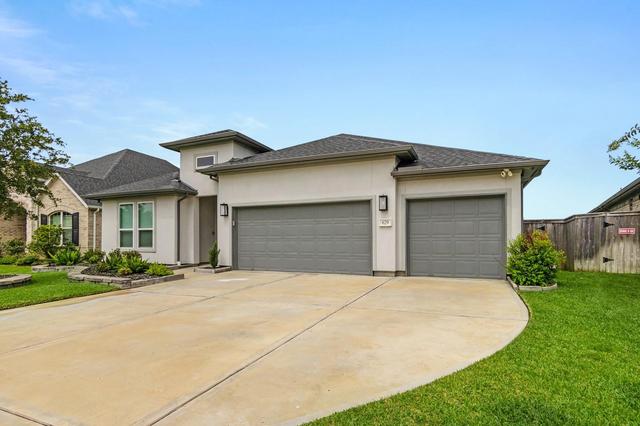 629 Beachman Shore Ln, La Porte, TX 77571