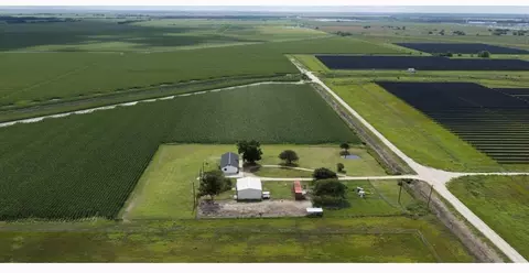 1737 County Road 425, Clemville, TX 77414
