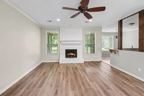 Living - 16109 Mcqueen Rd, Conroe, TX 77302 photo 3 of 5
