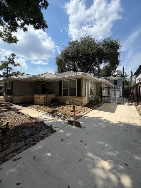 1111 Timbergrove Ln, Houston, TX 77008