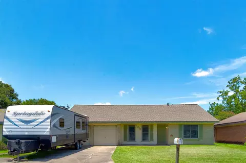 2310 21st Ave N, Texas City, TX 77590