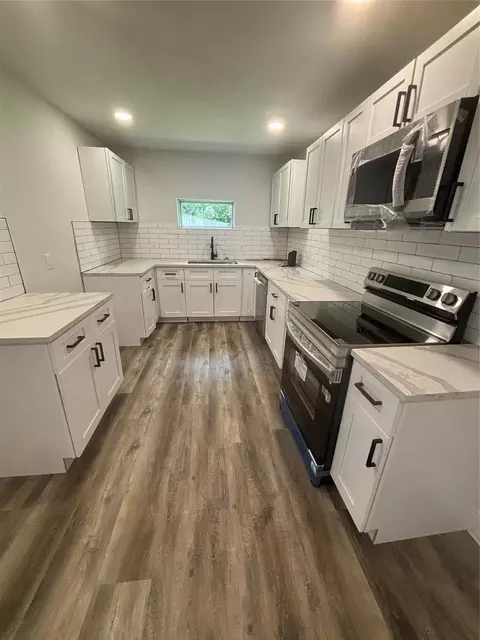 2416 Russell St, Houston, TX 77026
