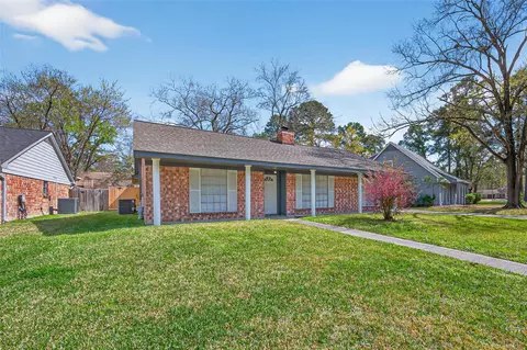 3242 Three Pines Dr, Kingwood, TX 77339