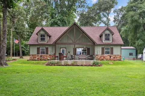 297 Hilltop Rd, Crockett, TX 75835
